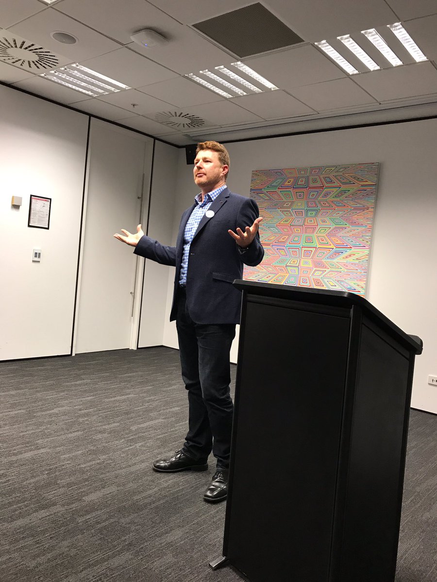 WellyRecMeetup's tweet image. Thanks so much to Rob Woodward from @Finditrecruit for jumping in at the last minute to save #WellyRecMeetup also great speaker photo.