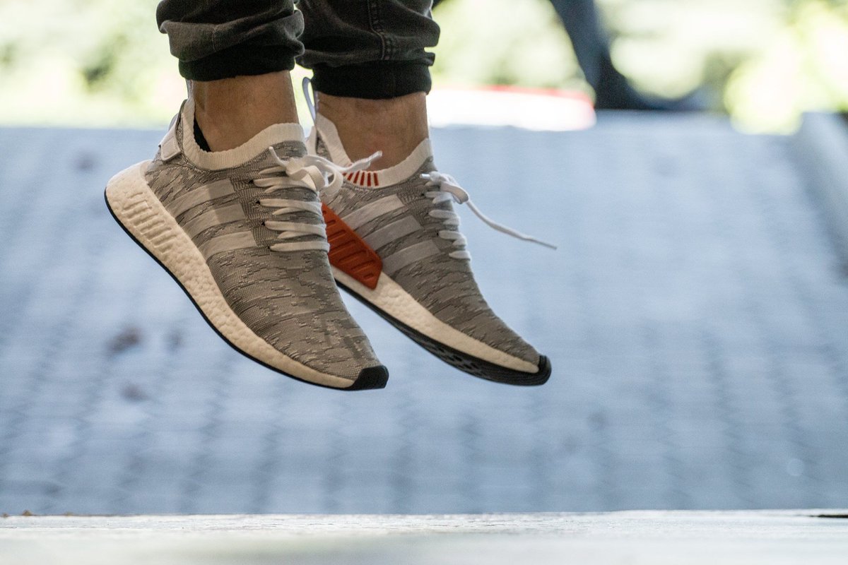 nmd r2 pk on feet