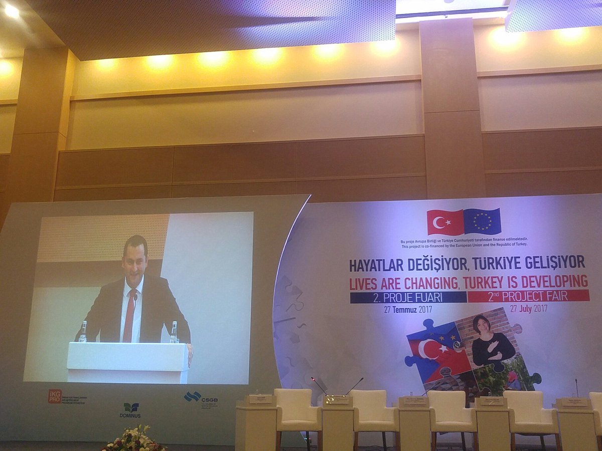 Proje ekibi olarak katildigimiz 2.Proje Fuari AB ve Mali Yardimlar Dairesi Baskanligi'ndan Sn. Burak Cagatay Dogan'in konusmasiyla acildi.