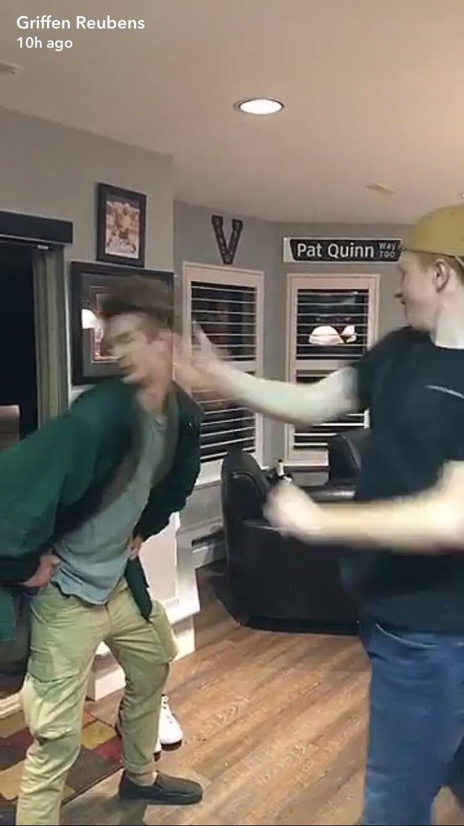Eddiefux's tweet photo. Let us never forget when Aiden got smacked back to 2008 https://t.co/ibJLpME6xj