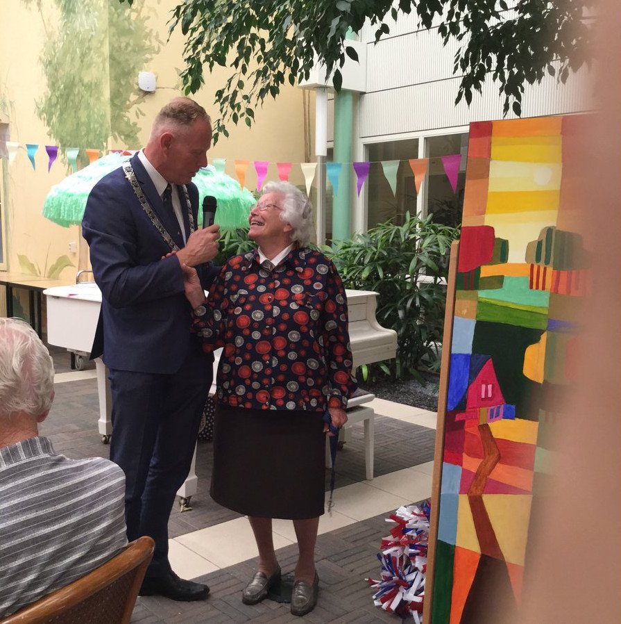 Een maand geleden organiseerde <a href="/viviumzorggroep/">Vivium Zorggroep</a> een geweldig zomerfeest voor de 122 dementerende bewoners van Antoniushof in Bussum #tbt 🎉
