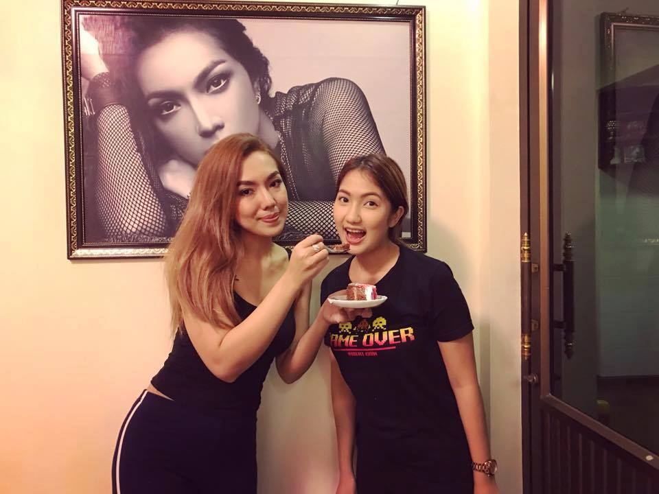 MyanmarStars's tweet photo. Today Myanmar Hot Model #WarsoMoeOo Birthday.
Happy Birthday !!!!!!! #MyanmarStar https://t.co/SCXnAVtaMN