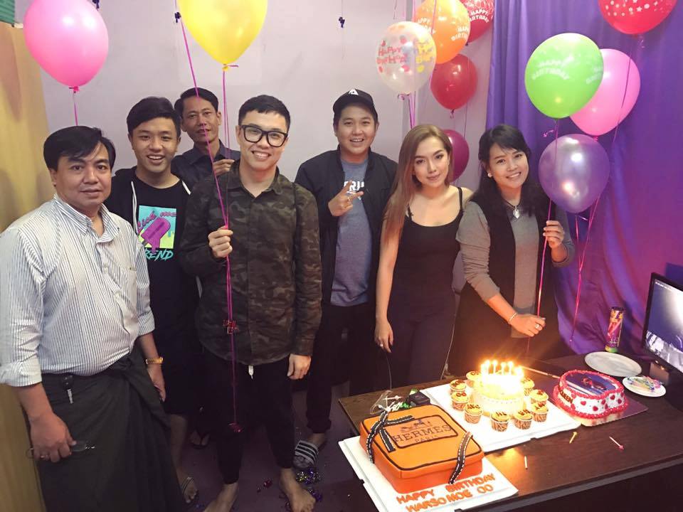 MyanmarStars's tweet photo. Today Myanmar Hot Model #WarsoMoeOo Birthday.
Happy Birthday !!!!!!! #MyanmarStar https://t.co/SCXnAVtaMN