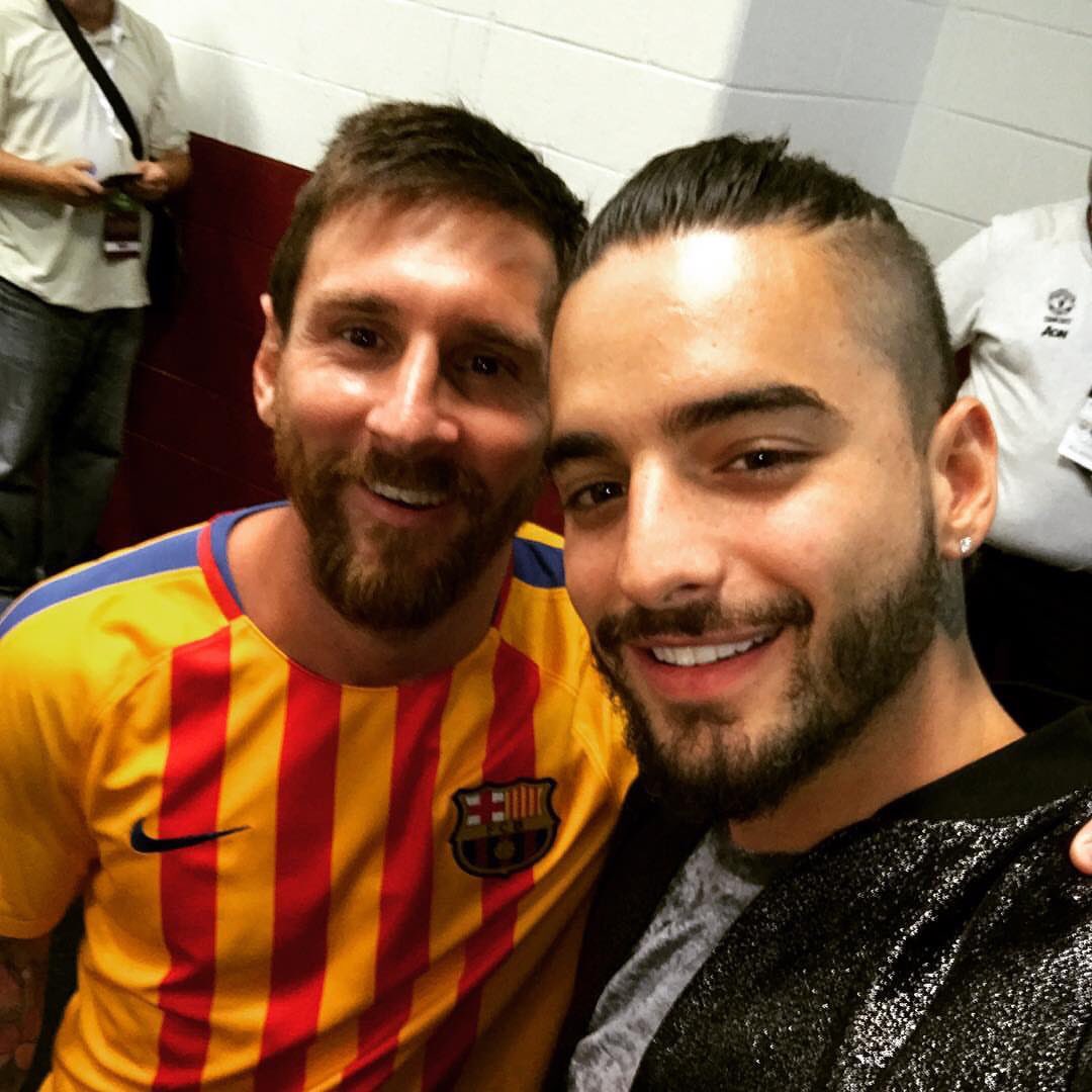 المغني الكولومبي مالوما مع ميسي ⚽️🎤
#fcb #fcbarcelona #barca #msn #leomessi #leo #messi #Twitter #BarçaUSTour #barcelona #BarcaManUnited