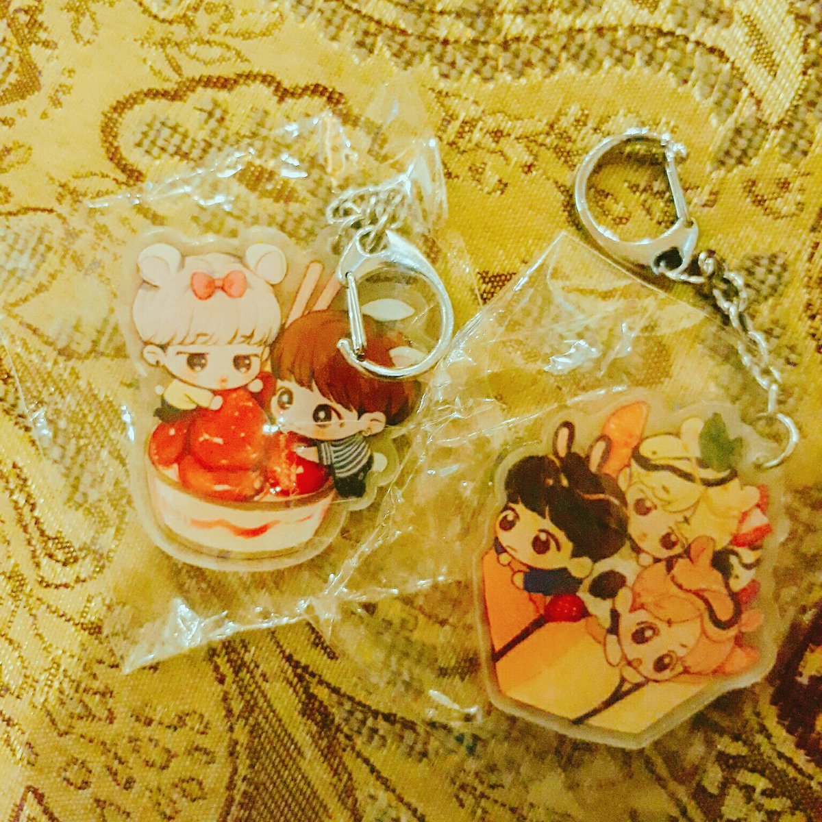dduddu9999's tweet photo. 갸아악!! no님 아크릴 정말정말 너무 예뻐요ㅠㅁㅠ♡💖💖💕💓💗 훌쟉 100000개살래애~~!~!~!!!!! 사랑해요ㅠㅠㅠㅠ 예쁜 그림도, 굿즈도, no님도 정말 좋아해요 예쁜굿즈 팔아주셔서 감사합니다ㅠㅠㅠ https://t.co/5OAV5geqEI