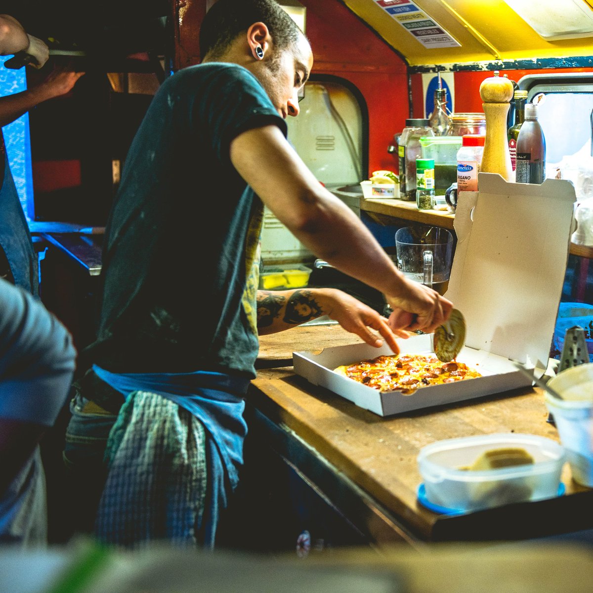 The <a href="/The_BigBlueBus/">TheBigBlueBus</a> are back to take another little pizza your heart 🍕 😜 &amp; they are <a href="/IrishStFood/">IrishStFoodAwards</a> finalists 🙌 it'd be rude not too #beatyard