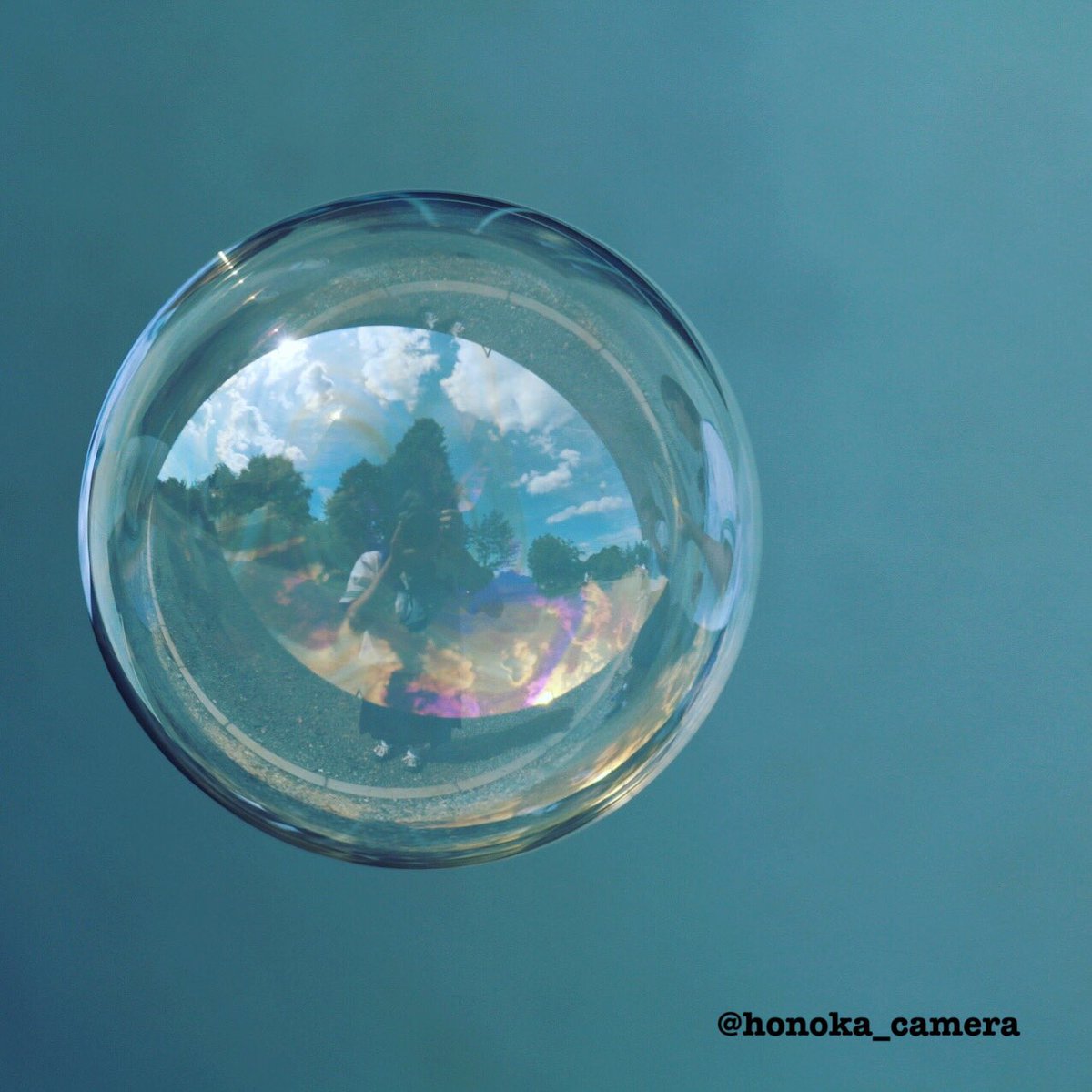 honoka_camera's tweet photo. シャボン玉の中にうつりました😆
もっとキレイに撮りたいのですが…アドバイスよろしくお願いします🙇‍♀️ https://t.co/HFfkQNLiQD