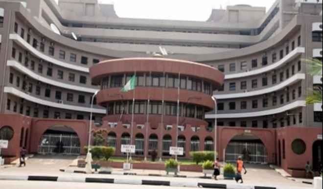 aba_directory's tweet photo. #HeadlineNews 222 federal directors fail permsecs exams

Daily trust. https://t.co/yfDU9r9N2W