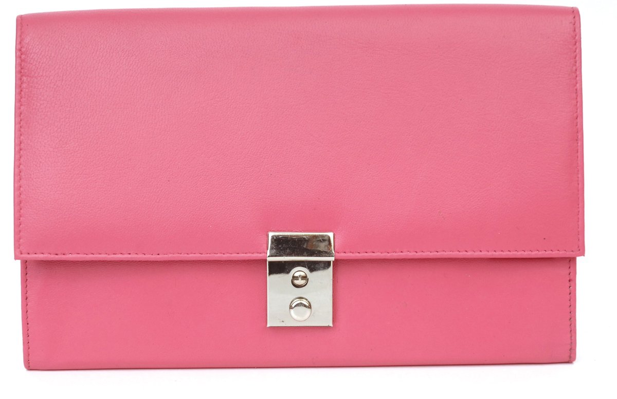 mypurseuk's tweet image. Want to stay stress-free and stylish on holiday? Our #DocumentHolders will keep you organised and looking the part this summer!