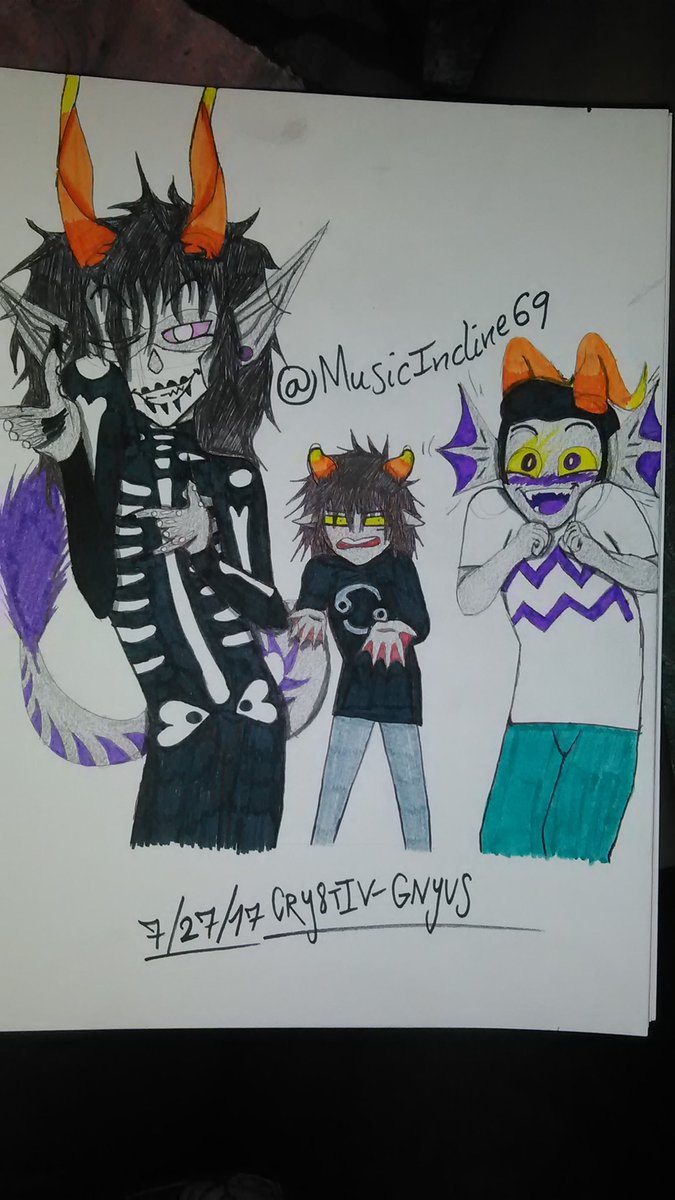 MarshTurtle's tweet image. ((FINALLY.
Ugh traditional art is hard to squeeze into a camera pic.