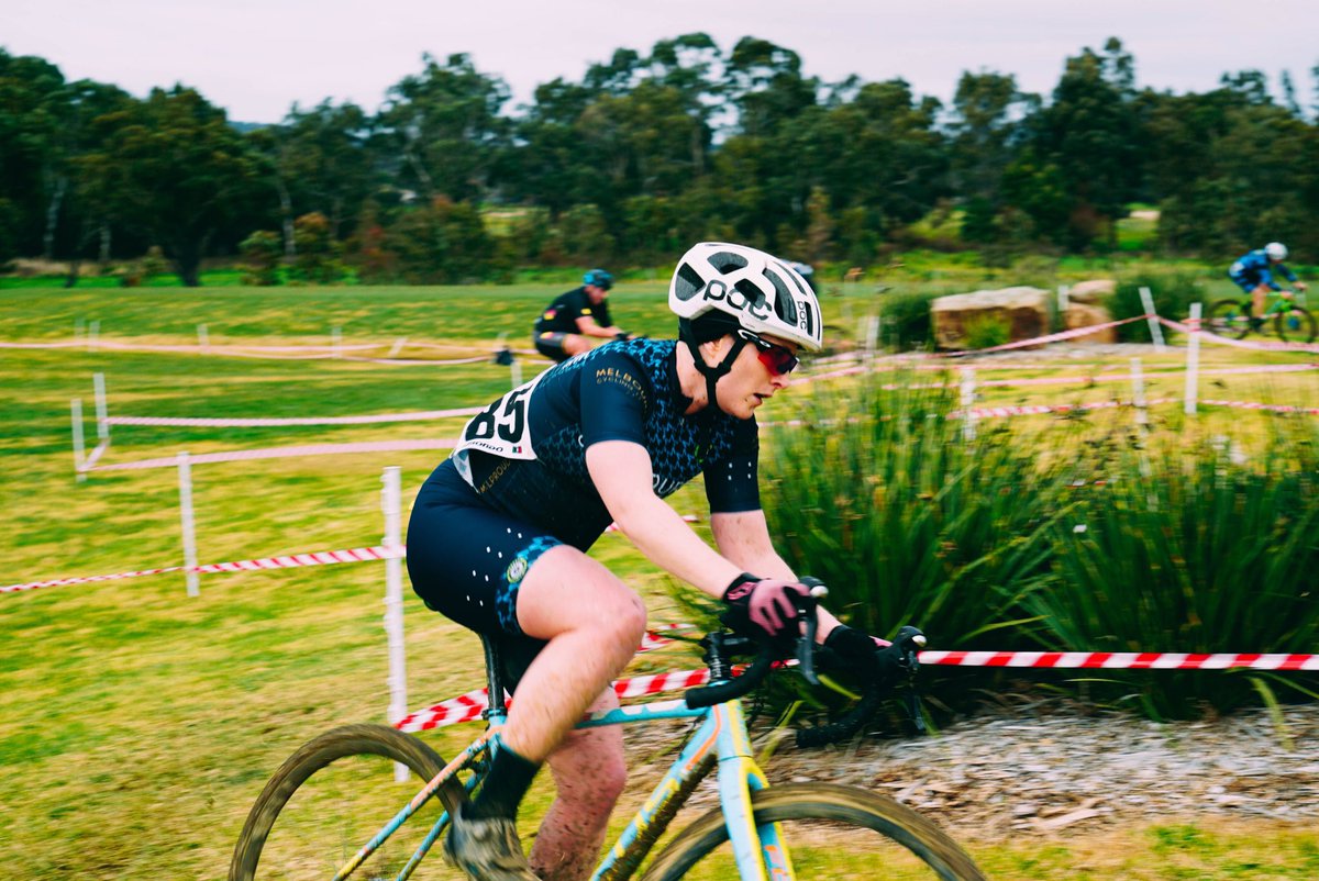 MelbCycleLeague's tweet photo. #MCLCX featuring Katie, Adrian, Cam and Tina. #fanlove https://t.co/2Z8yC1FyED