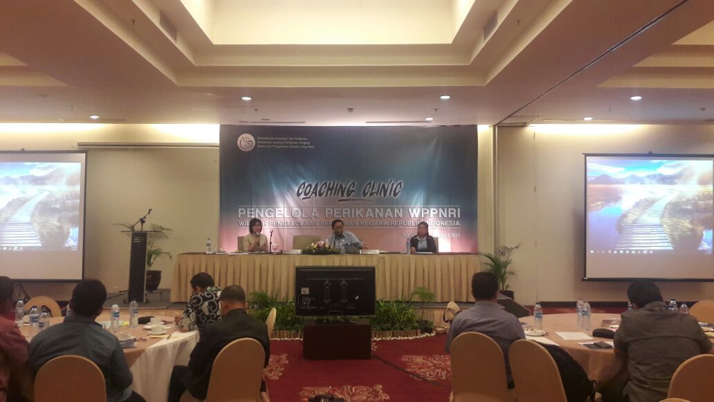 kermaskkp's tweet photo. BKSH memberikan materi strategi dan aplikasi teknologi diseminasi informasi pada Coaching Clinic Pengelola Perikanan WPPNRI di Bogor (27/7). https://t.co/QiDxSjXkmj