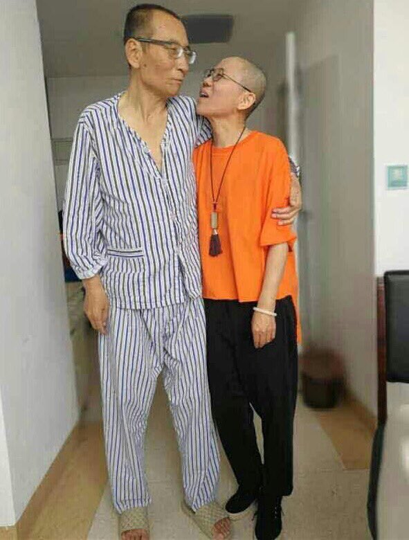 wlh8964's tweet photo. 其實一點都沒忘記 #劉霞 #劉曉波 💔💔💔😭😭😭 https://t.co/6qCSBeGn5y