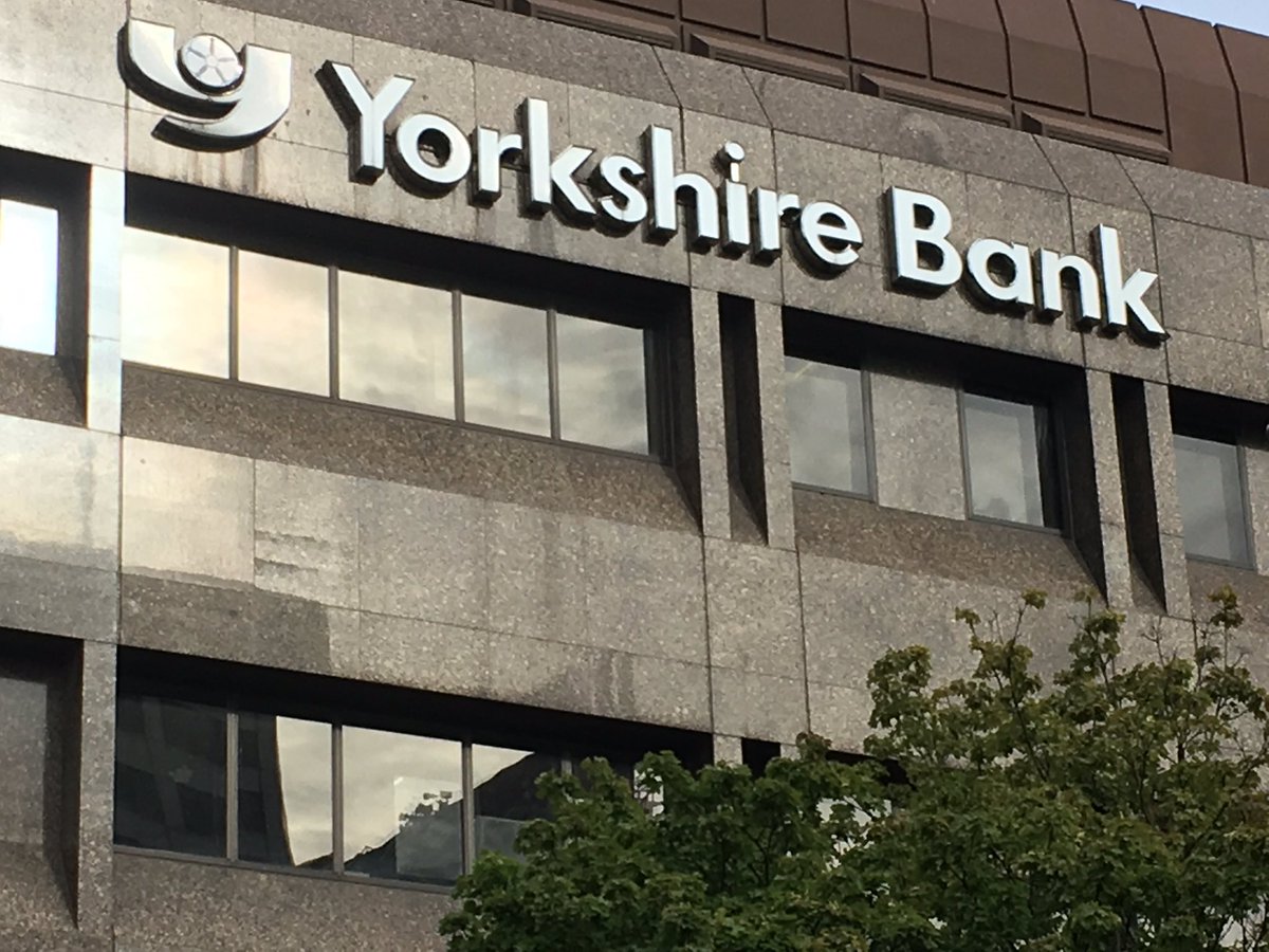 Tonydcpcu's tweet photo. With @yorkshirebank today in Leeds educating their staff about cyber crime &amp; fraud. @UKFtweets @TakeFive https://t.co/EwZp2QsUC8