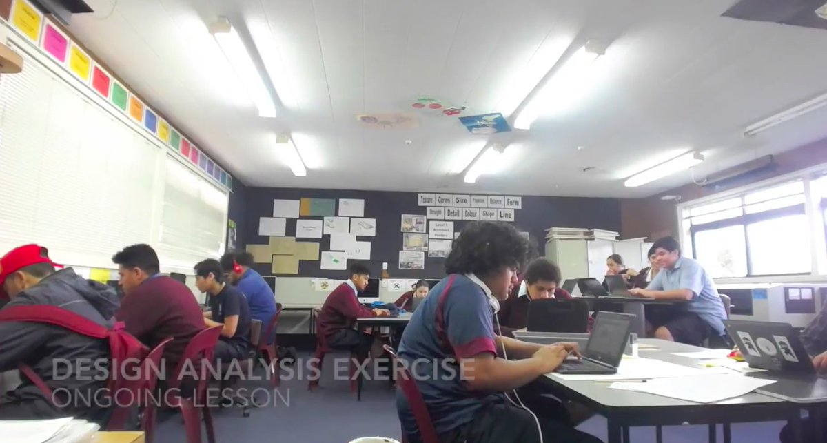 Class OnAir tweet media