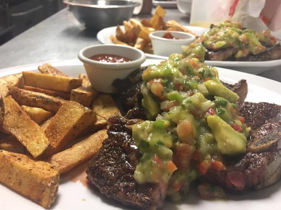 Stregagastropub's tweet photo. Ven que tenemos todo lo que te gusta comer todo fresco y de la mejor calidad #MiamiBeach #eatlocal #Food #wine #beer @MiamiBeachPages https://t.co/q4mKR02hEU