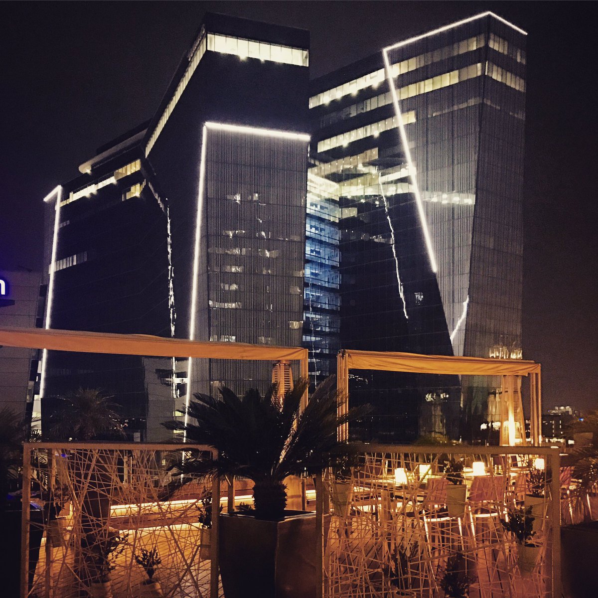 After a long day of material hunting , nothing more soothing than a chilled ambience with an appreciated view #southafrica #architecture