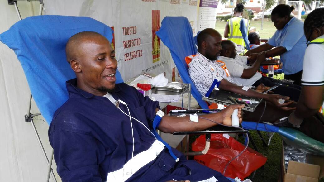 StKyamutetera's tweet photo. Safe blood saves lives.@UgandaBreweries joins #77DOGB campaign to raise 30,800 units of blood.#71PintsAt71 https://t.co/K6nWkUMrNA