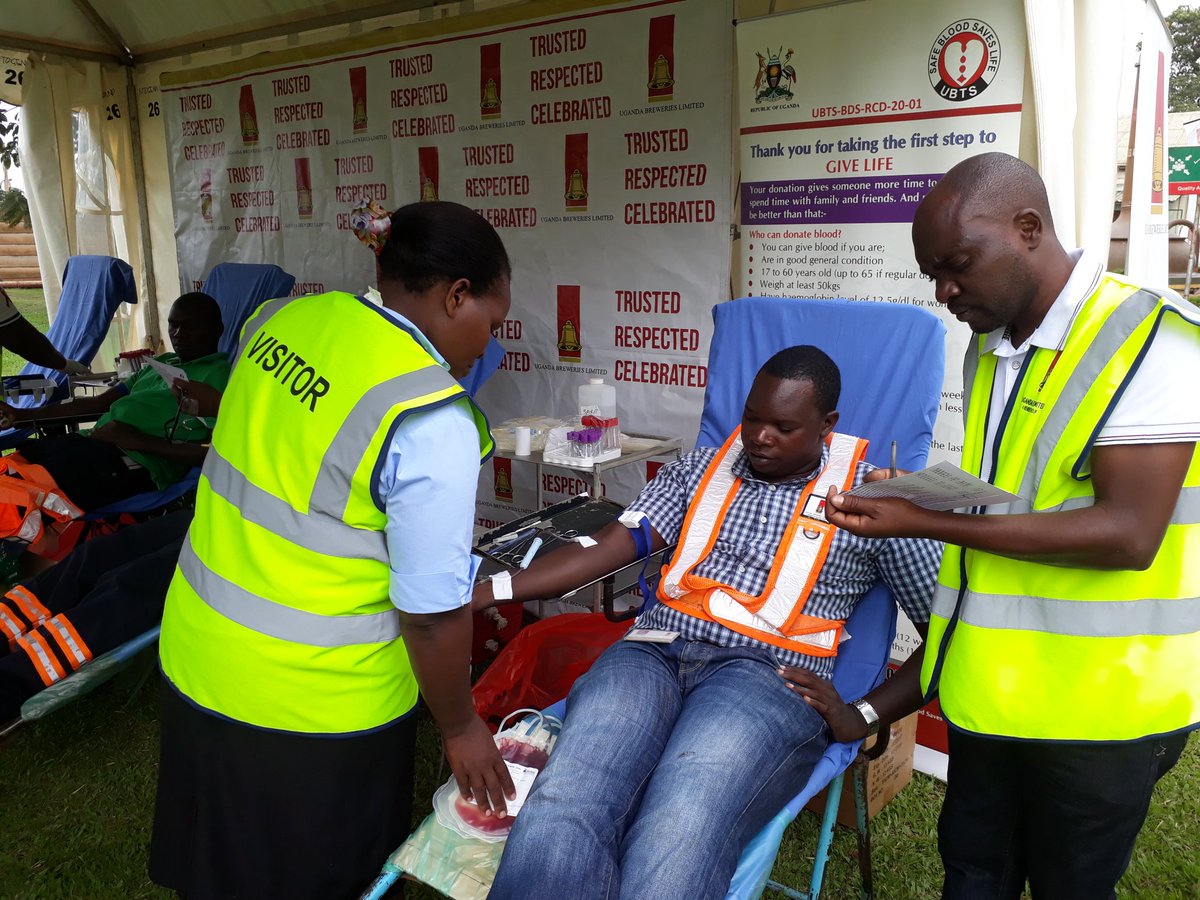 77DOGB's tweet photo. The staff donating @UgandaBreweries .Give blood,give life
#71PintsAt71
#77DOGB https://t.co/kqc2KRtB9P