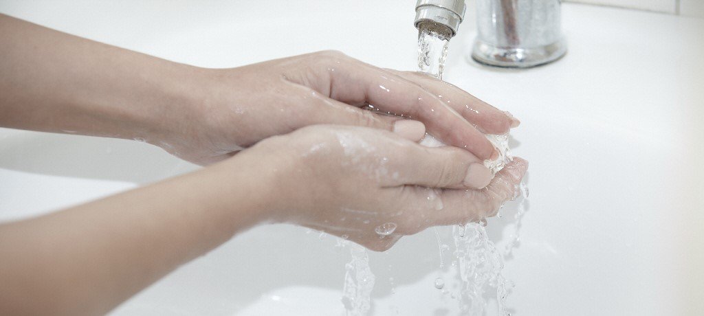 CleanWorkplace's tweet photo. Paper hand towels or hot air dryers? You will be ‘blown’ away by these facts! https://t.co/szjWcJKgaG https://t.co/tUuDjGiPSX