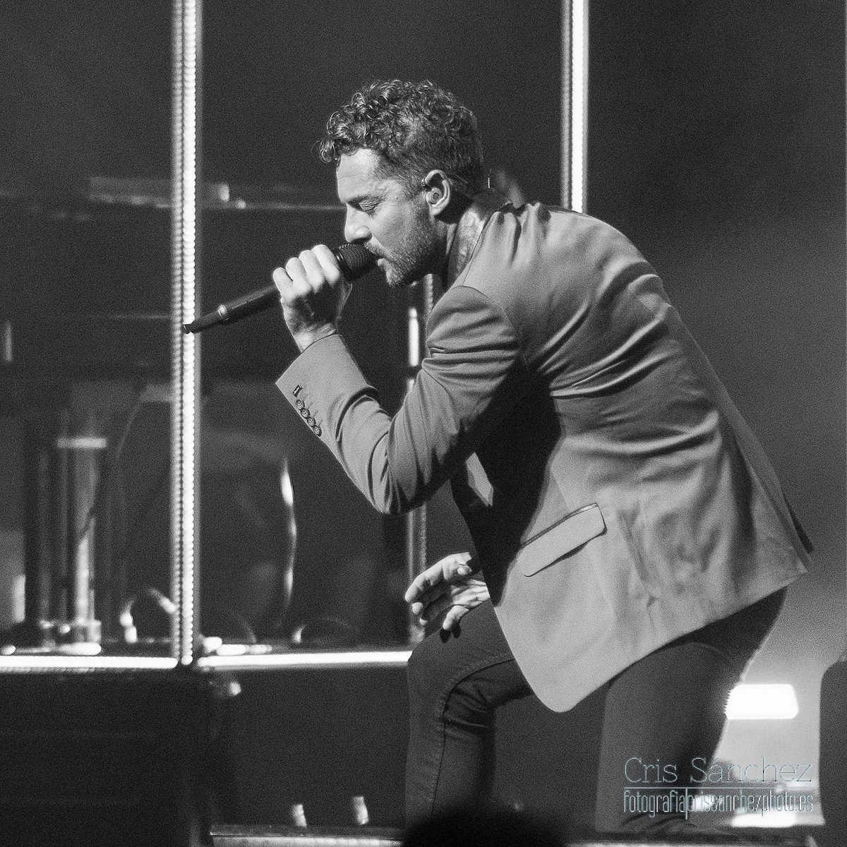 lapropuesta_web's tweet photo. . #FOTOS @davidbisbal llena de magia y emoción el @UMusicFestival en el @Teatro_Real en  https://t.co/HayrGN7fzk por @CrisSanchezMore https://t.co/vb4vyCEKM7