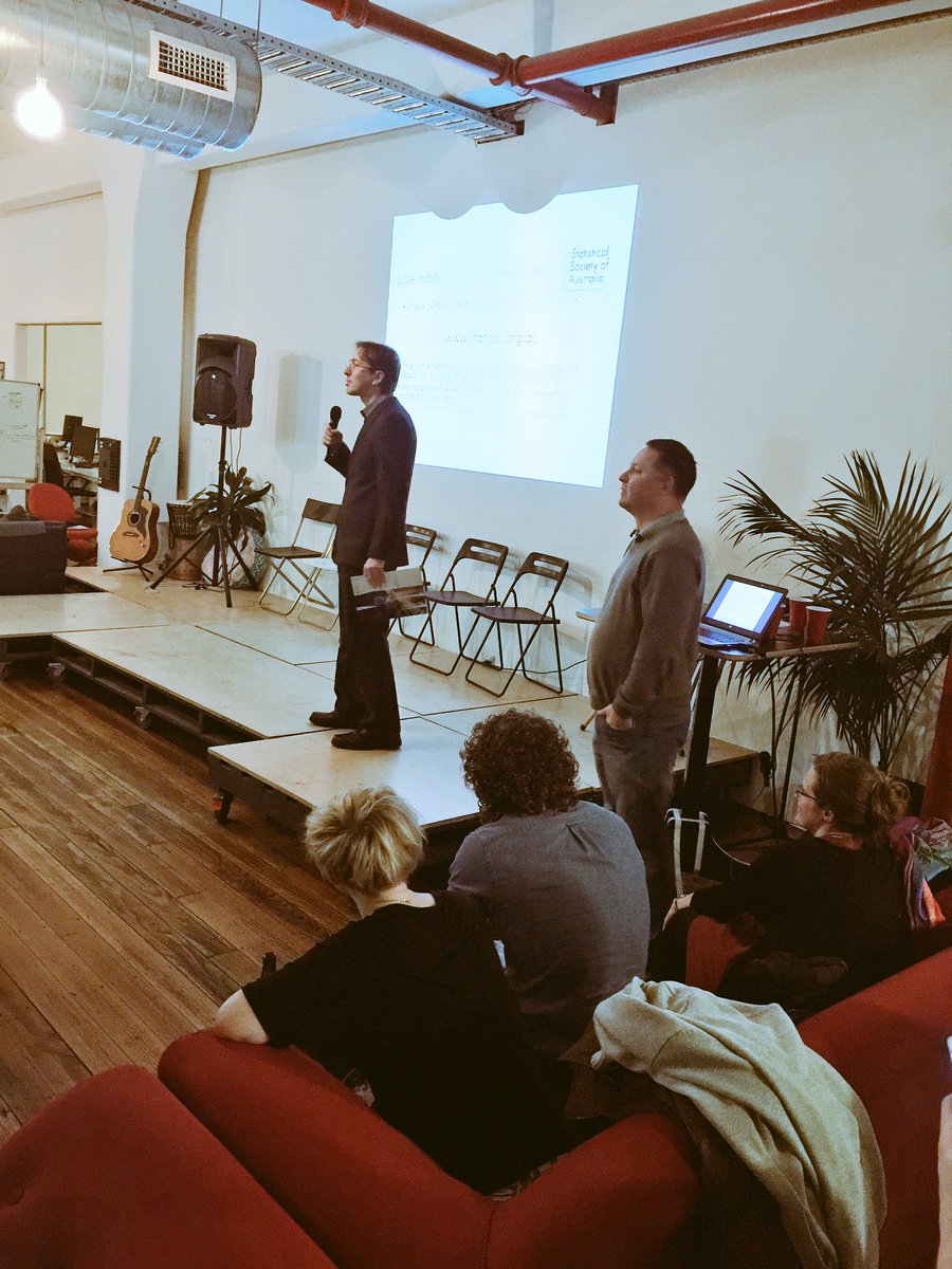 leannekwaller's tweet photo. Michael Brand promoting Data Science 4 Managers course at DSMeetup #ds4m @MonashInfotech #dsmeetup https://t.co/CcklqXtQhF