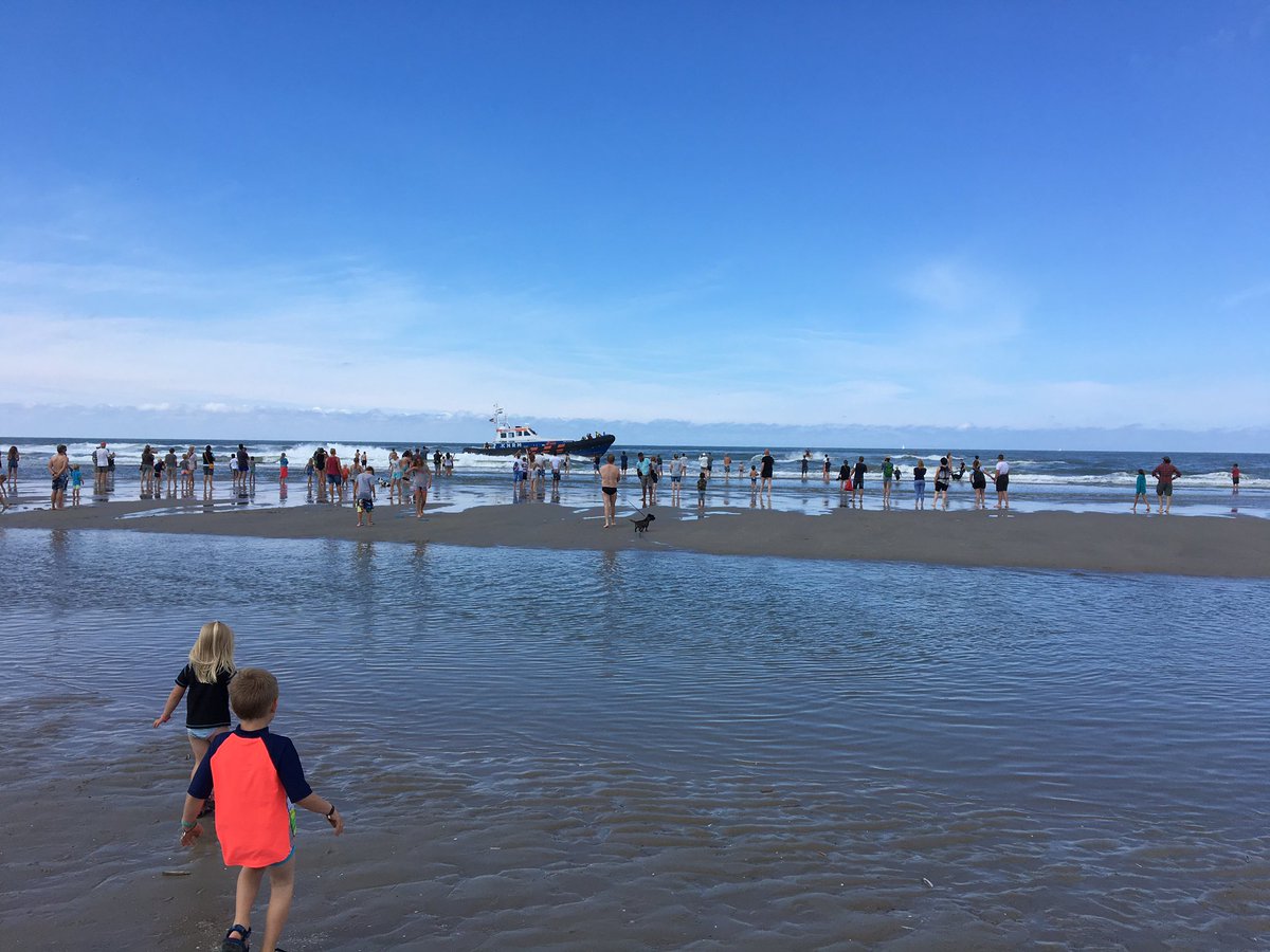 Het was gisteren een mooie oefening van de <a href="/KNRM/">KNRM</a> op #Terschelling. Zie video ➡️facebook.com/vakantiehuisje…