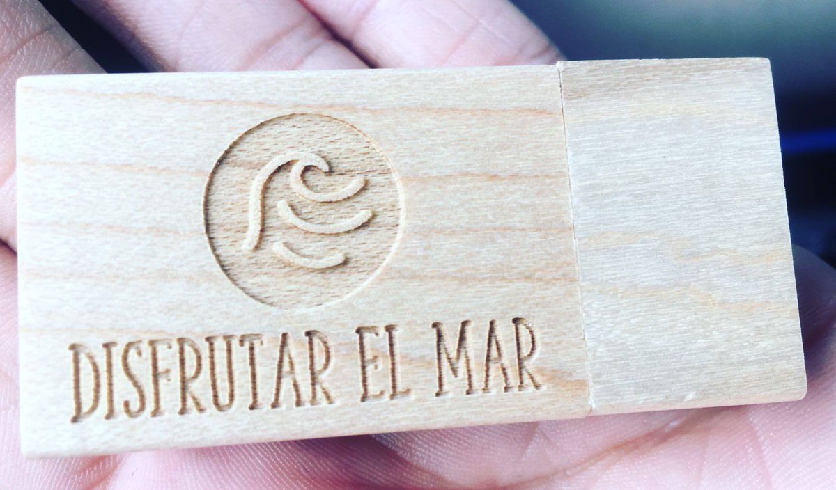 promopenusb's tweet photo. Pendrives personalizados para nuestros amigos surferos y los amantes del mar.☀️🌡️🌊🏄‍♂️🏄‍♀️

¡Feliz día de verano! https://t.co/zqrv8Ak86X