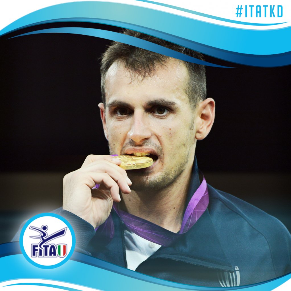 #throwbackthursday Carlo Molfetta oro ai Giochi Olimpici di Londra 2012, 🥇 Quanti ricordi ed emozioni! #itatkd 🇮🇹  <a href="/Coninews/">CONI</a> <a href="/ItaliaTeam_it/">ItaliaTeam</a>