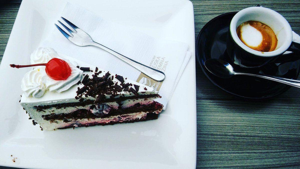 Kafomanija's tweet photo. #schwarzwald #cake and #macchiato welcome to #bled #slovenia #kafomanija 👌👍❤🍰☕ https://t.co/orn2v4jni5