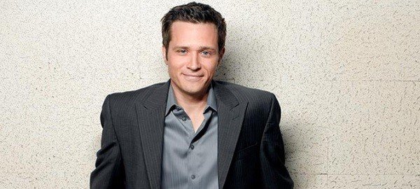 News: Happy Birthday Seamus Dever !  