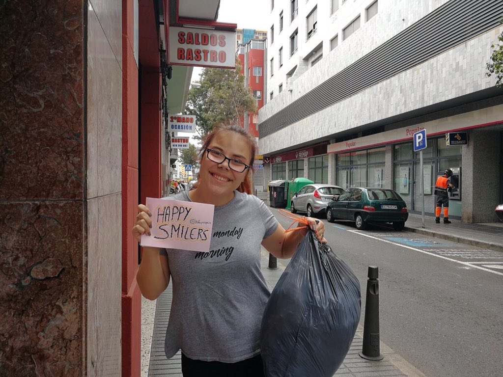 HHSmilers tweet picture