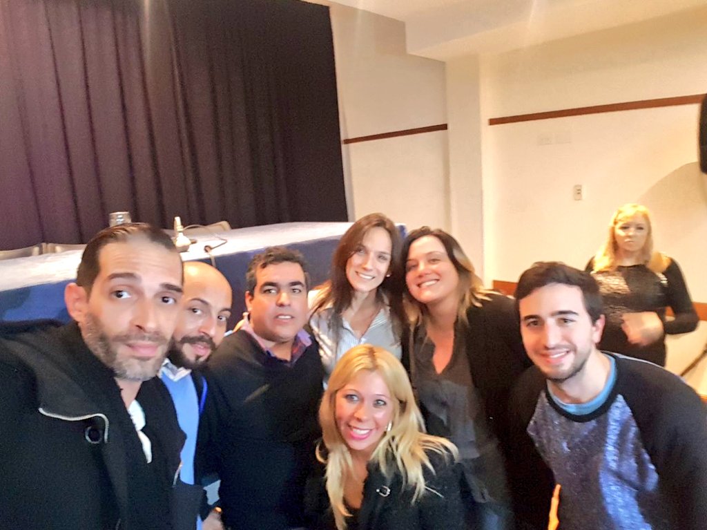JuventudFRLanus's tweet photo. Junto a @MalenaMassa en la presentación de candidatos de @1paisQuilmes. #LaRenovadora #Lanús 👏👏 https://t.co/O5y2v2dNm3