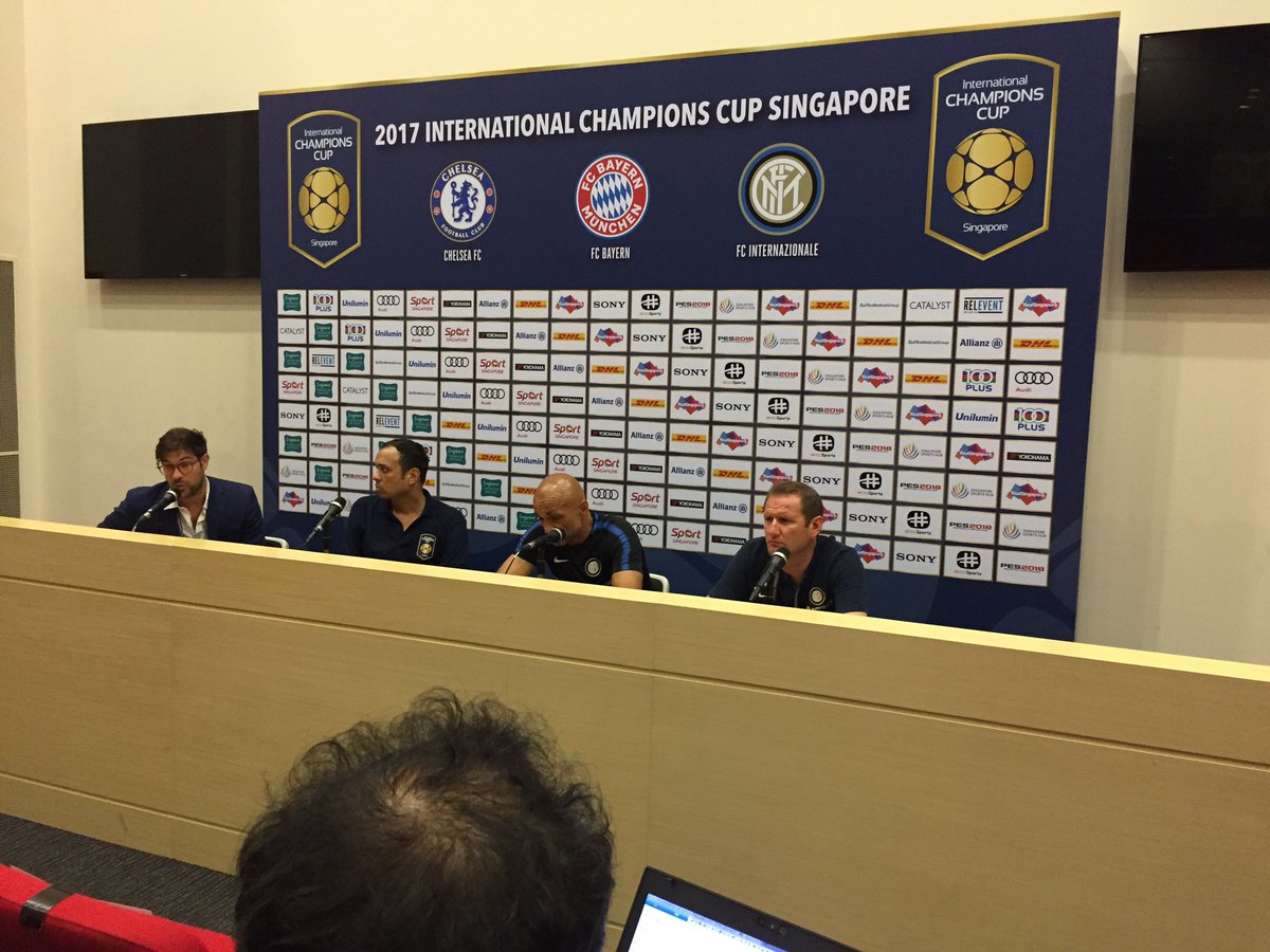 dizziredi's tweet photo. Senengnya ga ketulungan bs ada di sini fiuh Kejadian Langka hehehee #VisitSingapore #ICCSG #ICC2017 https://t.co/9n3Teu8bGZ