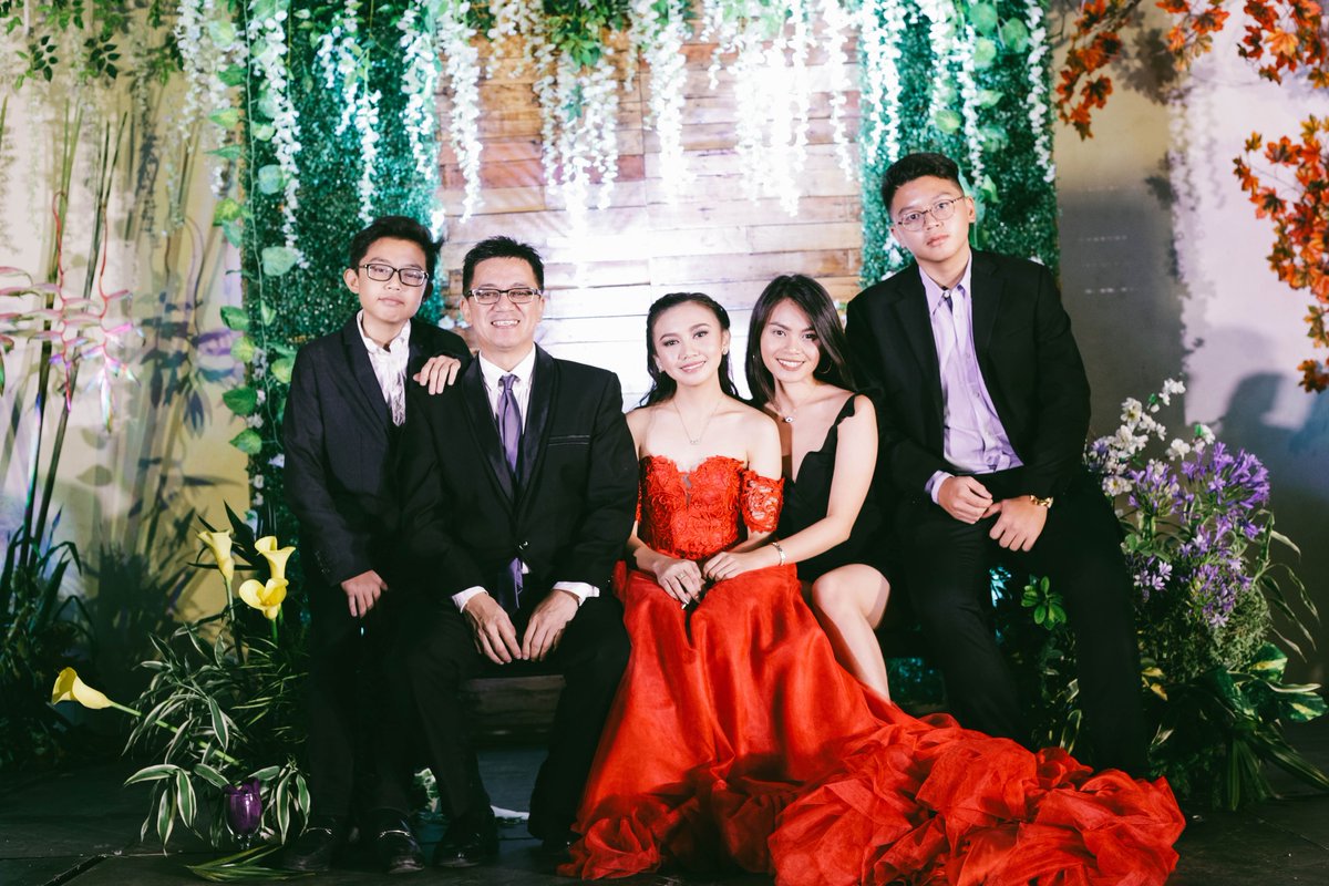 iamfrancoreyes's tweet photo. #changeheader https://t.co/xfSSM31u5c