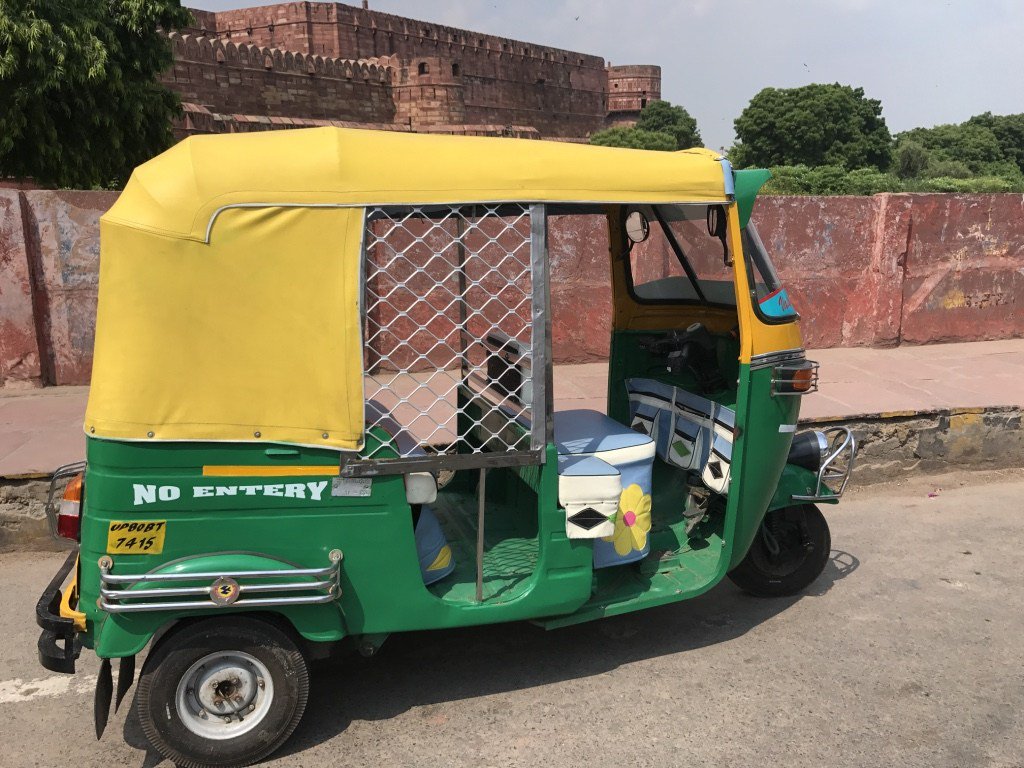 pernillaBredolt's tweet photo. Streets of India https://t.co/QSzwL0UGYQ https://t.co/gHsjjX9ZsL