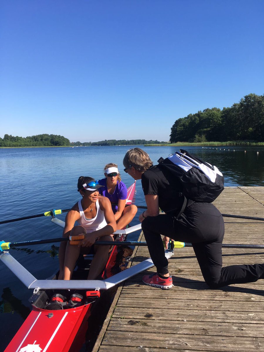 rowingcanada's tweet photo. Looking better in Trakai! Sun comes out for training at #WRJChamps ☀️🚣‍♀️🏰 https://t.co/NSjfo1KnHY