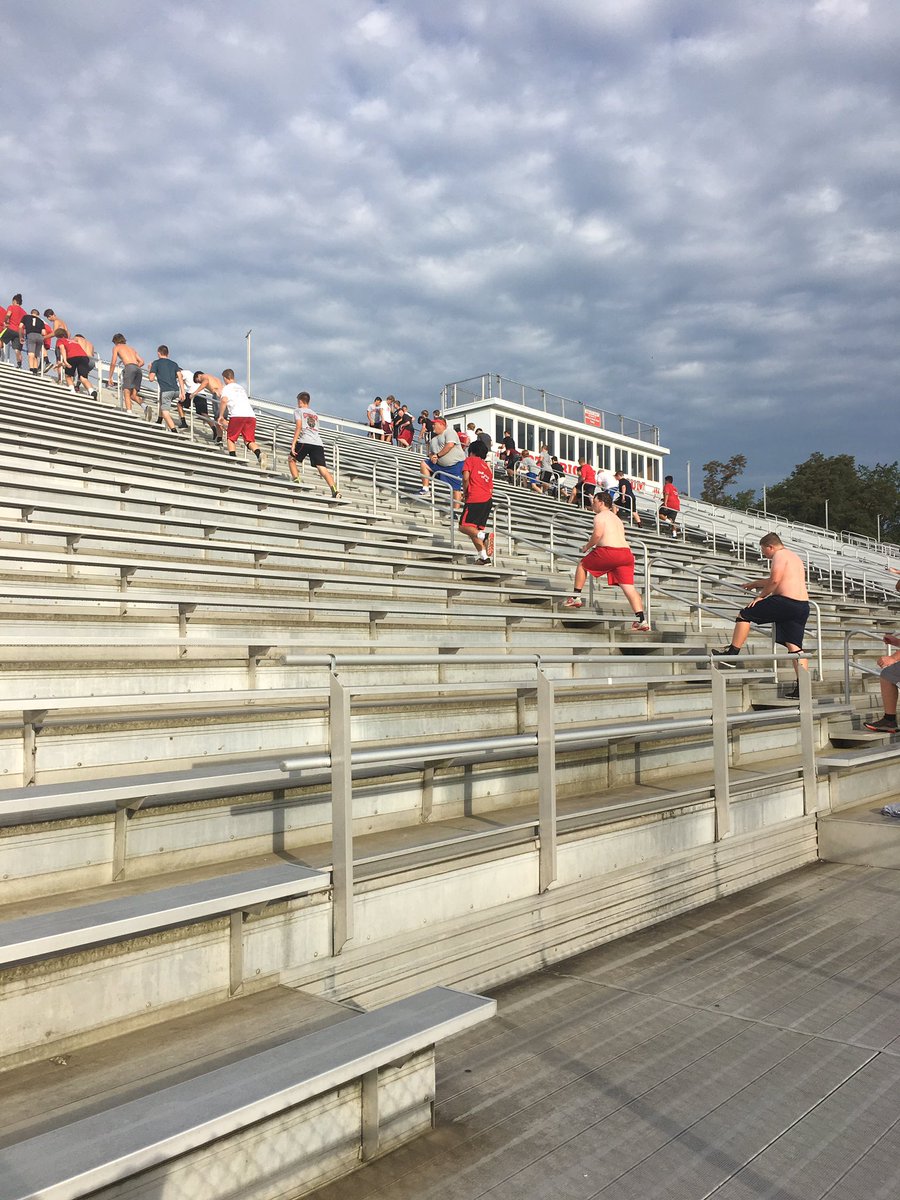 WHSgrizzliesFB's tweet photo. Last day of summer conditioning, it gets REALLY real Monday! #PartOfTheProcess #TheSTRIVE #EveryRepCounts https://t.co/jY82Fl7vVm