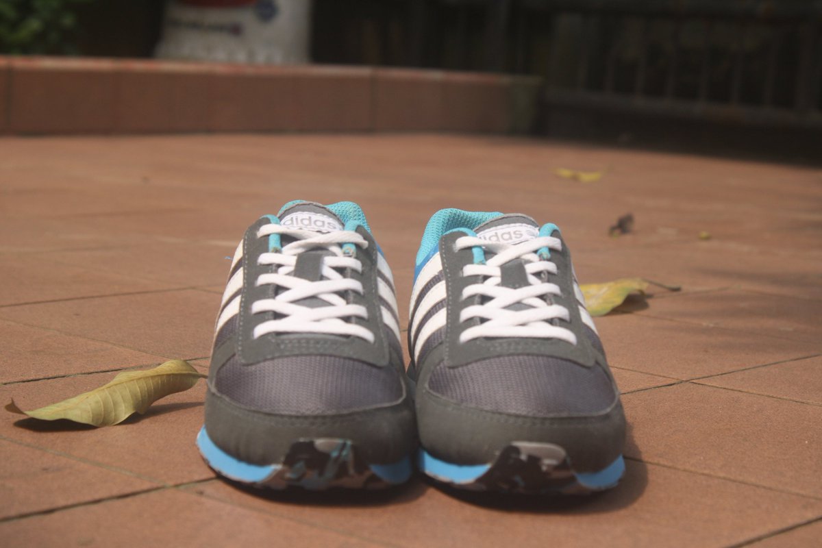 bewok_sneakers's tweet photo. Adidas neo City racer blue grey size 40 2/3 bnwb. 350k @FS_80cs @Indo_Shoesaddle @kick_class @S_Sneakers @KangTigaStripes https://t.co/C6q9Nq9VHO