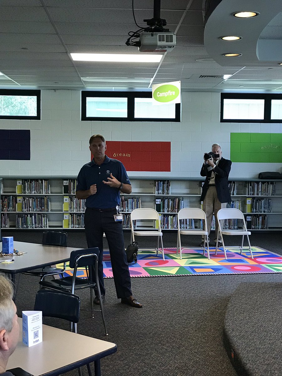 #AASA_DigitalConsortium IL Superintendent sharing best leadership practices in culture communication &amp; digital transformation #suptchat