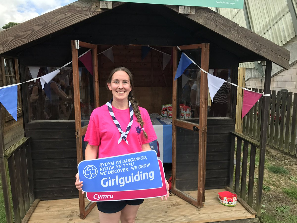 HumansOfTheRWS's tweet photo. "I'm Kimberly Phillips, I am a Girlguiding (@GGCymruHQ) Leader for Brownies and Guides from Llanelli....

https://t.co/xLvuI1l4HL… https://t.co/WhlRCjTKQw