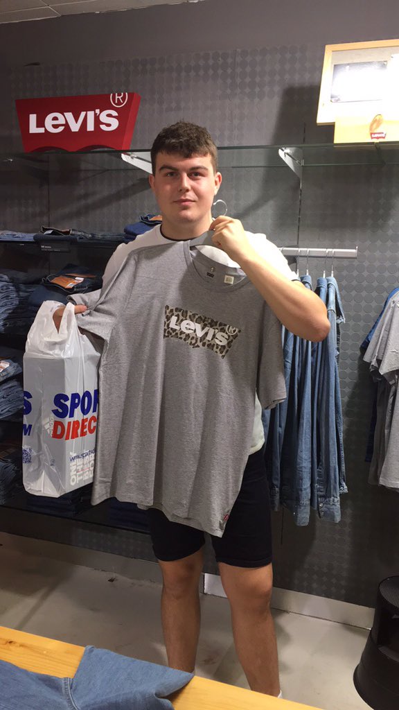bjasonryan's tweet photo. Modelling his new clothing range @EdwardsonLevi https://t.co/zIaJ4k6ToB