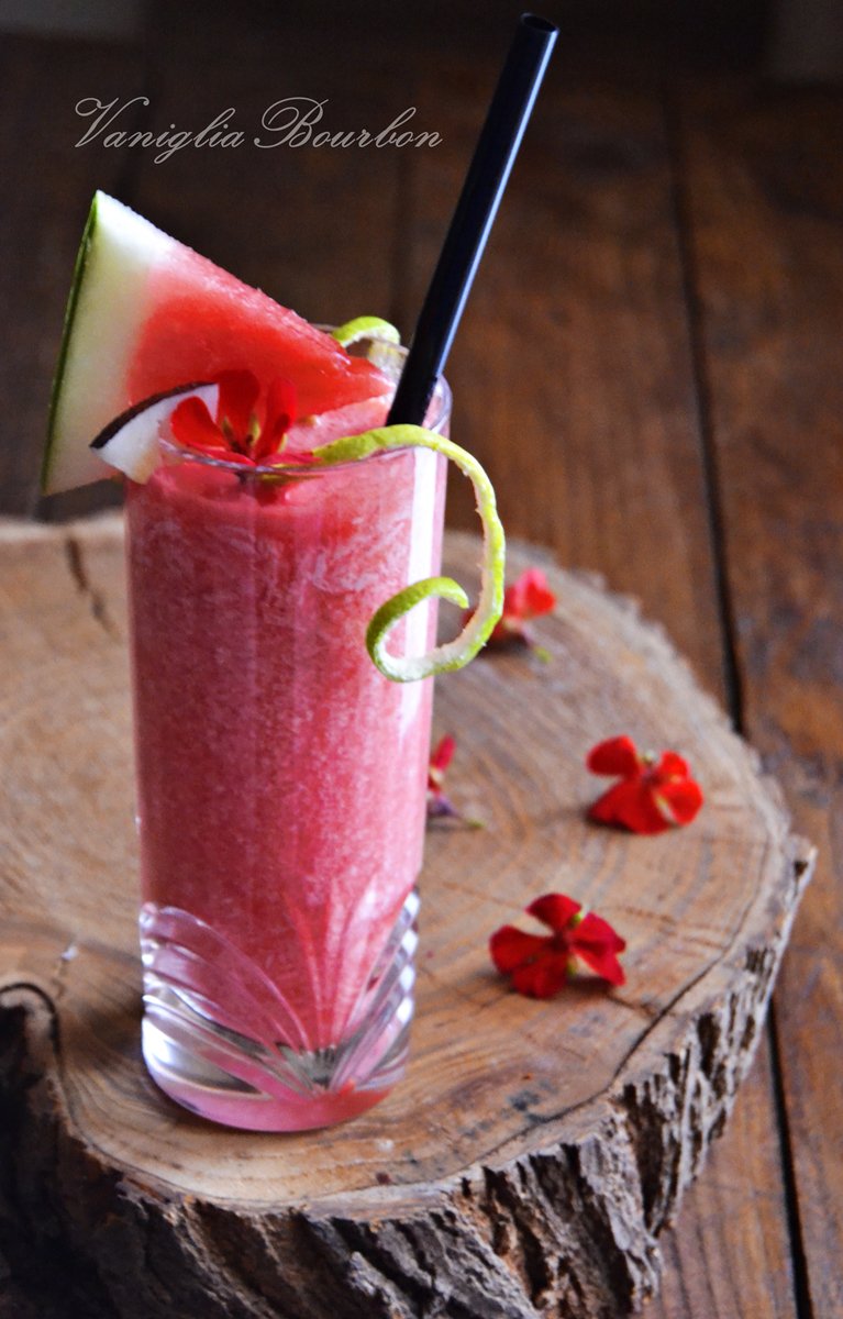 vanigliab's tweet photo. Anguria Colada, la #pinacolada all'#anguria! 
La ricetta qui https://t.co/dbATDsZ8eW https://t.co/DbAD3F4Cfs