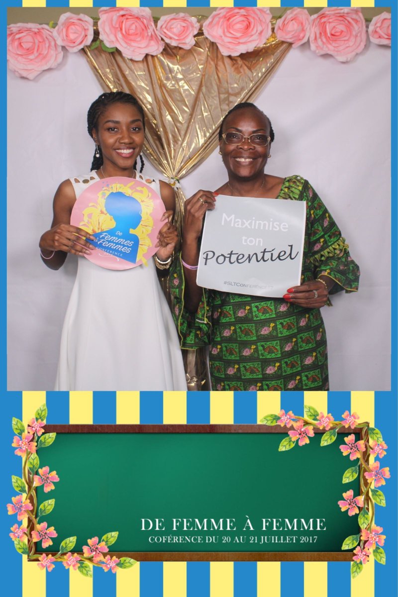 Soeurlevetoi's tweet photo. A safe space to be the women we are while appreciating our diffenrece and what we each have to bring to the table.
#SLT2017
#DeFemmesAFemmes https://t.co/4K7aX8qc4z