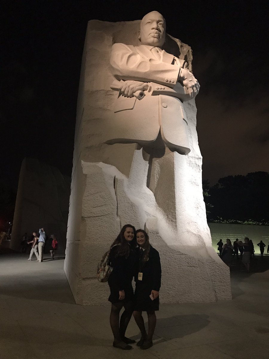MeigsFFA's tweet photo. Day 2 ended with a night tour of some of the most beautiful monuments in the country 😍 https://t.co/761MDeoifA