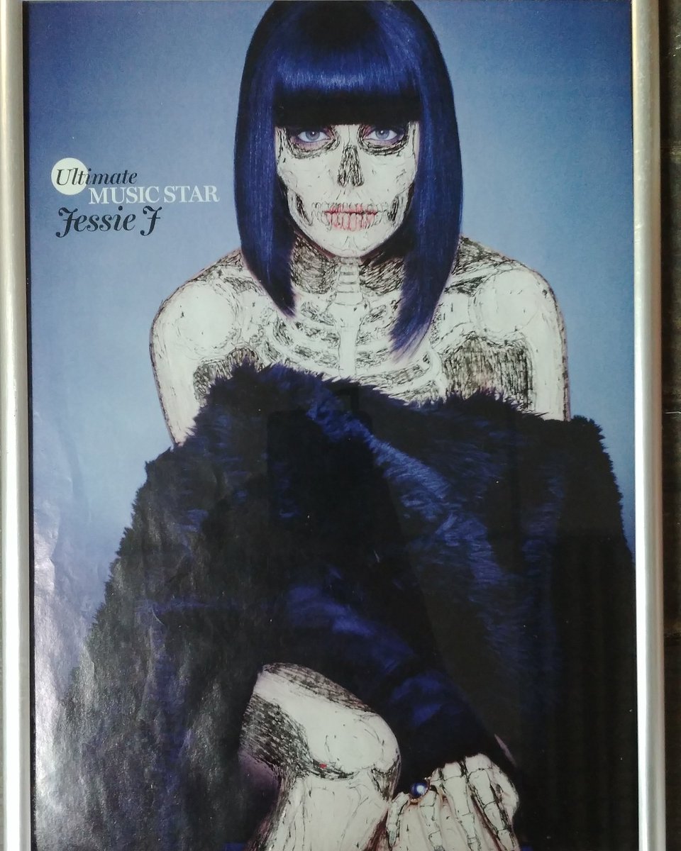 MUUGartnotts's tweet photo. 'Ultimate Music Star Jessie J' (2017) #art #drawing #illustration #Nottingham #pen #blackpen #scalpel #scratchdrawing #jessiej #skeleton https://t.co/yX7XDAdWlk