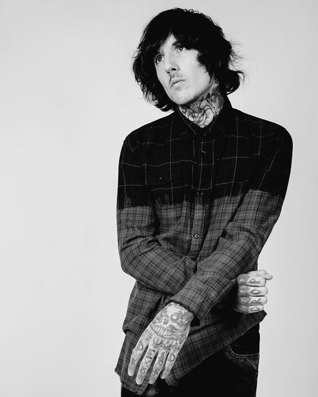 moshpitarg's tweet photo. Es oficial @olobersyko líder de @bmthofficial Él será el sustituto de @ChesterBe en la gira mundial de @linkinpark. https://t.co/ECZQpmcah1