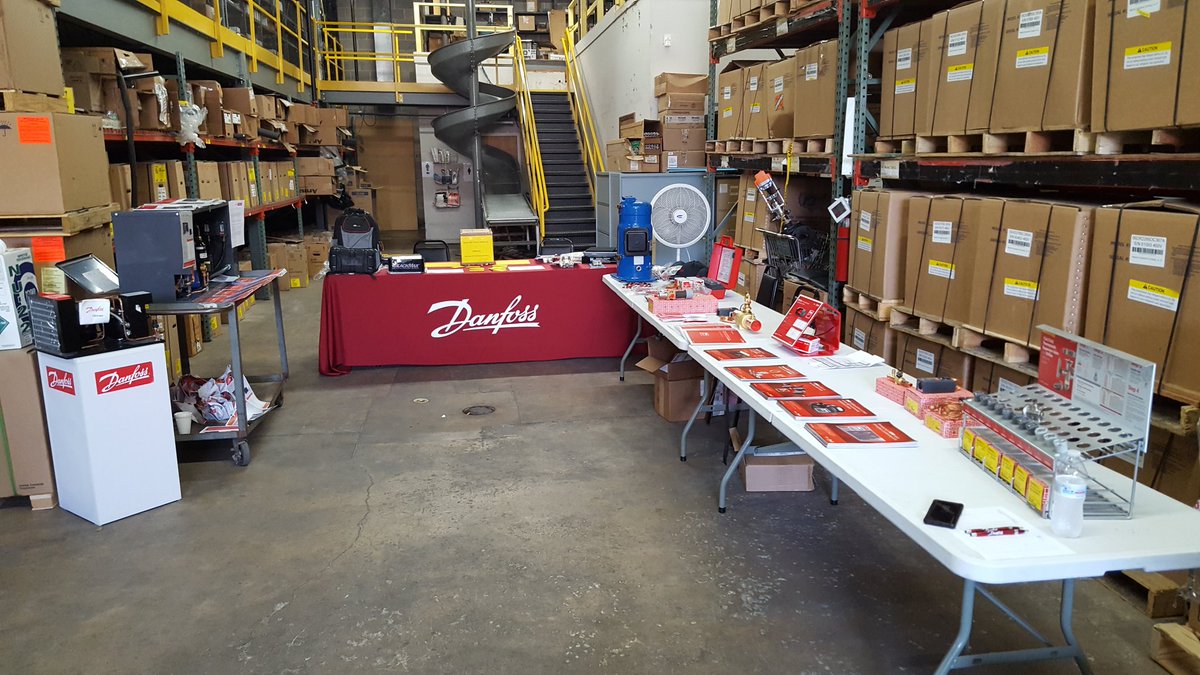 Danfoss_David's tweet image. Come check out the Danfoss product line at downtown Chicago South Side Control&apos;s.