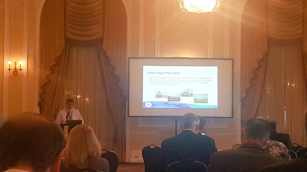 engrsupernova's tweet photo. #wisdot Jeff Gust covers WI's freight prioritization. A sound vision for WI - driving a stronger economy in WI! @maasto2017 #maasto2017 https://t.co/gz8lczl86c