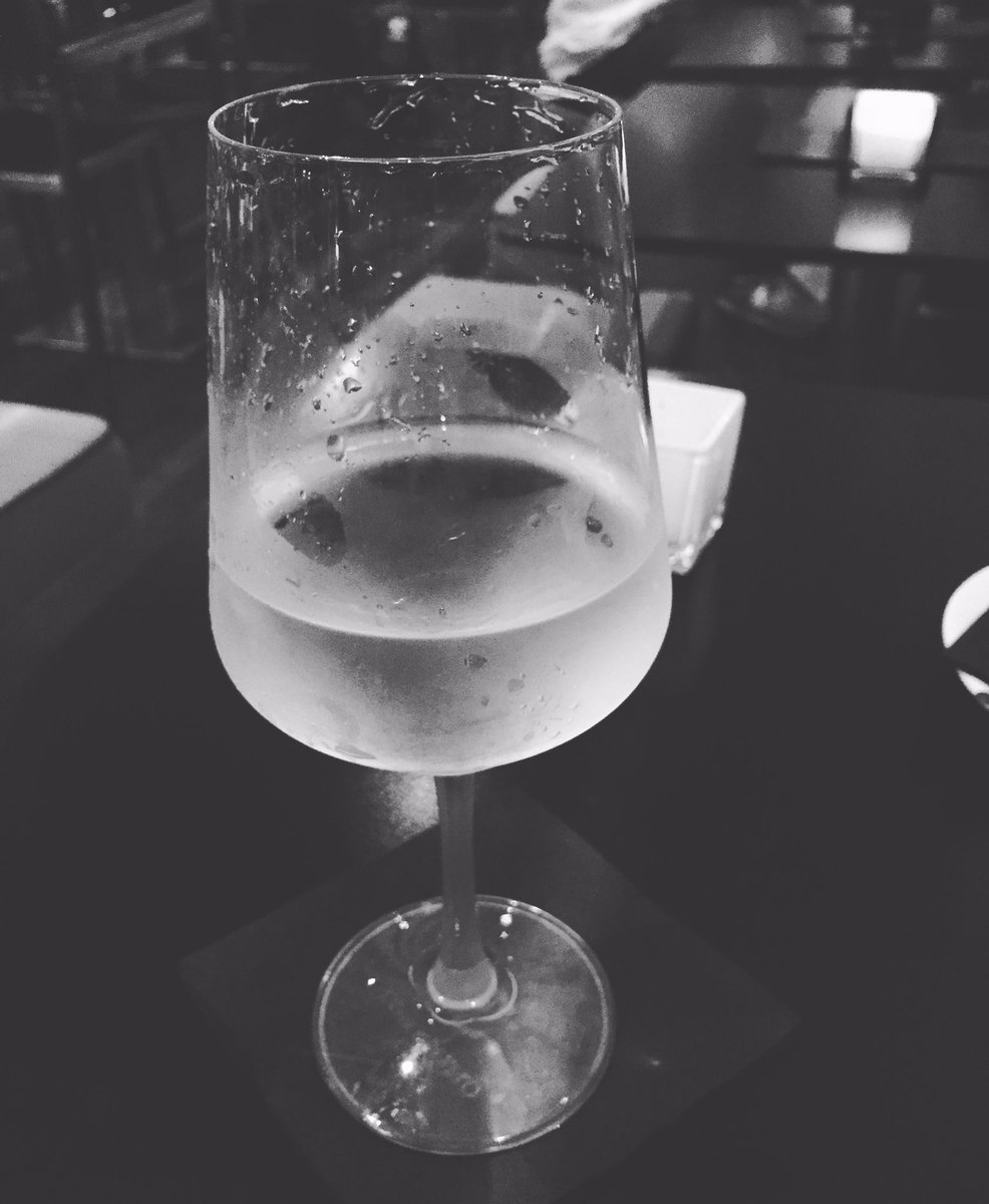 DanielaBBsgamby's tweet photo. #paskowski #florence #summer #2017 #enjoy #me #black #night #fashion #glamour #party #smile #style #like #follow#goodtime #goodmusic https://t.co/N0HFO8LqZt
